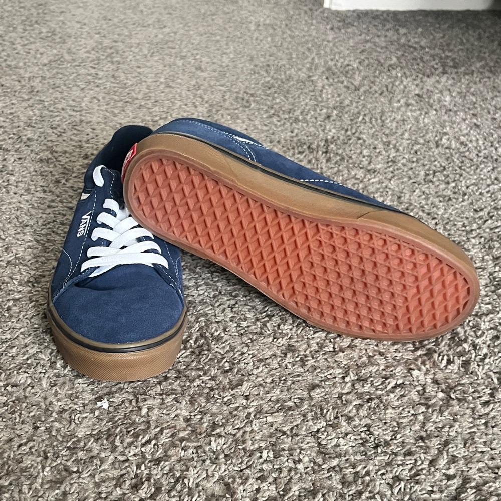 NWOB. Vans Men's Navy Blue Sneakers with White Accents - Picture 3 of 3